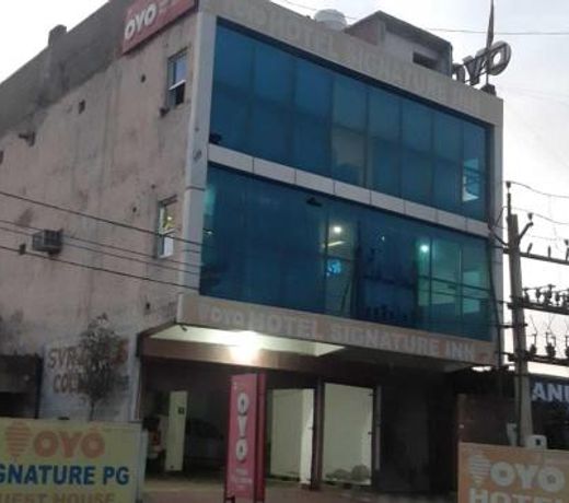 OYO Preferred 37918 Hotel Signature Inn