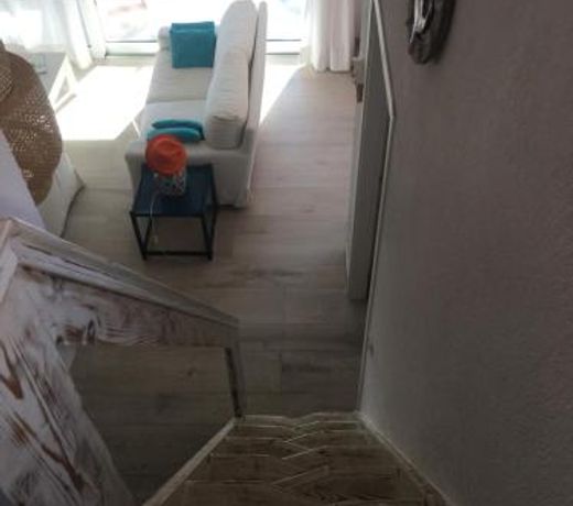 Casa Maia with shared swimming pool