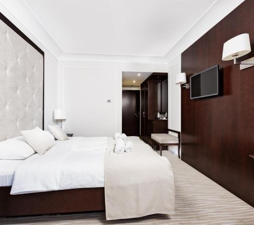 GARNI HOTEL AMI