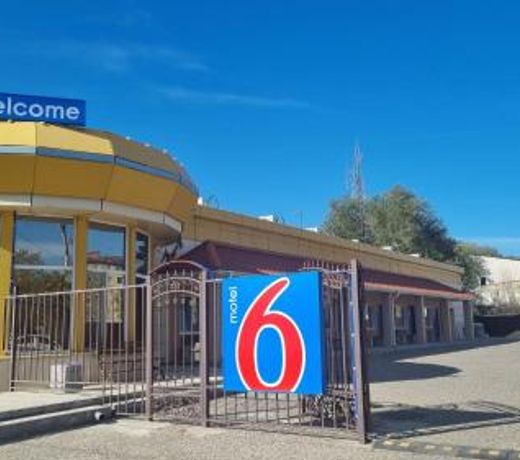 Hotel 66