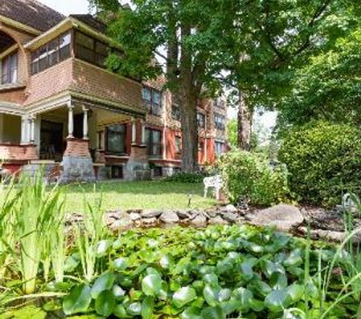 Saratoga Dreams Bed and Breakfast