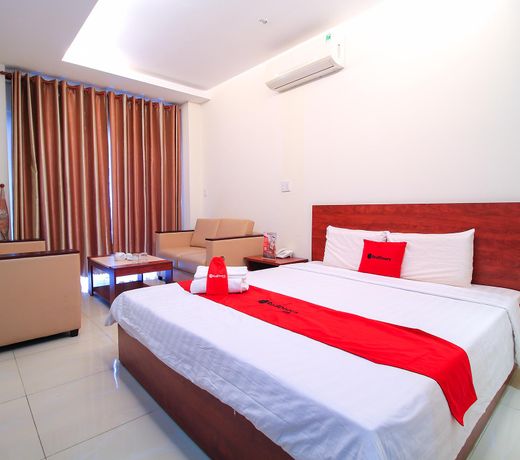 RedDoorz Plus @ Tran Phu