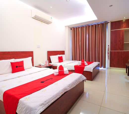RedDoorz Plus @ Tran Phu