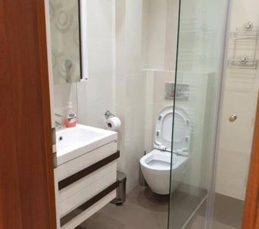 Luxury 2 bedroom,2 bathroom apart ,free parking