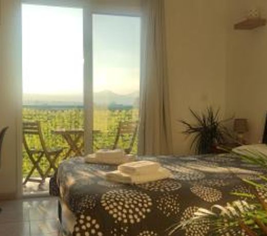 Thalassa Seaside Boutique Beach Apartment