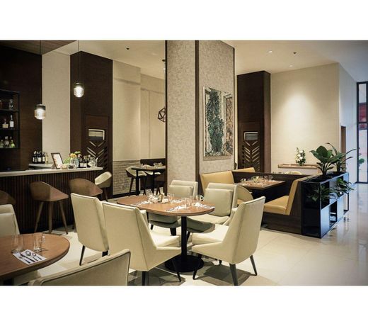 Summit Hotel Greenhills