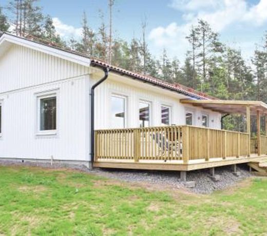 Two-Bedroom Holiday Home in Malilla