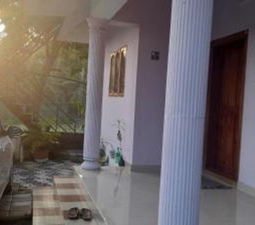 Blooms home stay