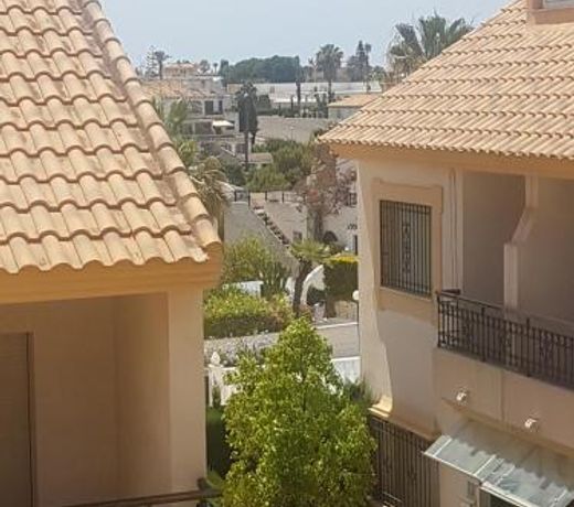 CASA ROSI - 5-10 Minute Walk To La Zenia Beach, Shops, Paddys Point, Cabo Roig - Free WIFI - Pool And Bar Nearby - 6 Euros Pool Use July - Sept - Optional