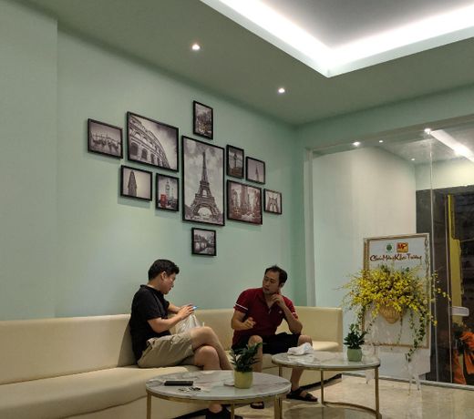 The Six Hotel