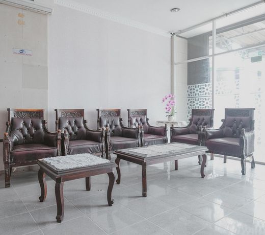 RedDoorz Plus near Istana Maimun Medan