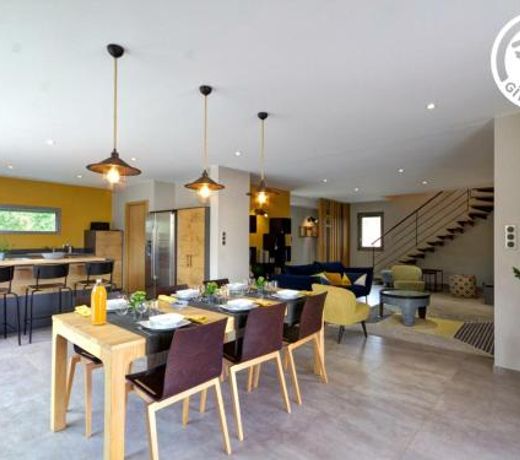 GÃ®te Montbrison, 4 piÃ¨ces, 6 personnes - FR-1-496-157