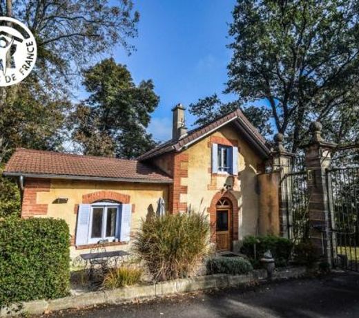 GÃ®te Montbrison, 2 piÃ¨ces, 2 personnes - FR-1-496-158