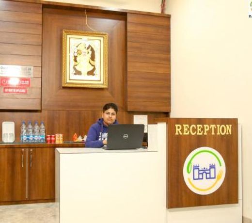 HOTEL BABYLON REGENCY, Opp Krishna Janmabhoomi Temple