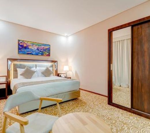 Crown Rose Hotel