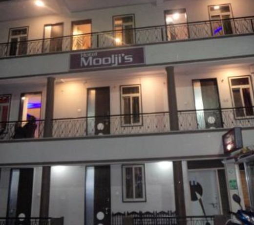 Exotic Stay Near Shivaji Marg