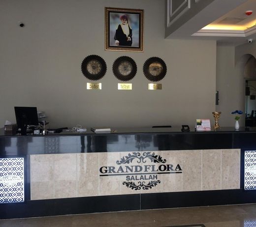 Grand Flora Hotel