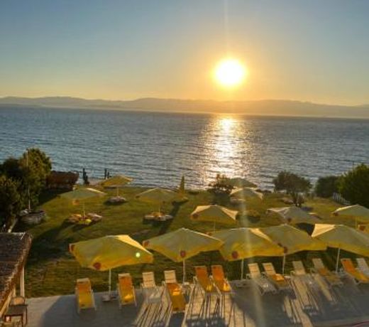 Life Point Hotel