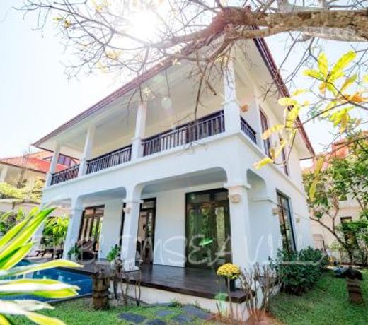 EMBLEMSEA Furama DA NANG Beach Villa