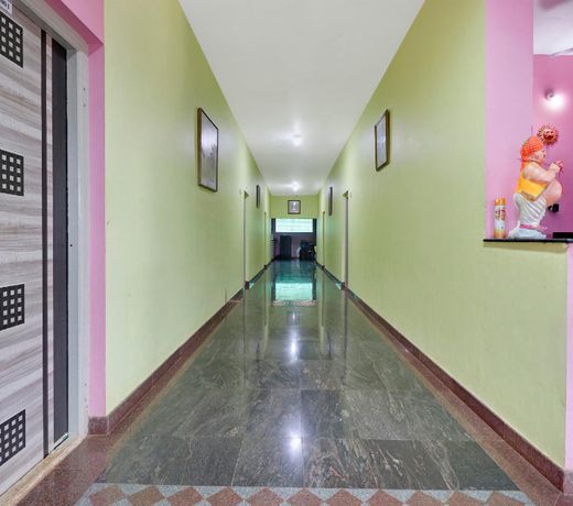 OYO 46077 Holiday Village  Residency Hotel
