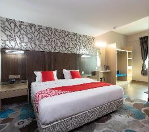 OYO 89375 Regent Hotel