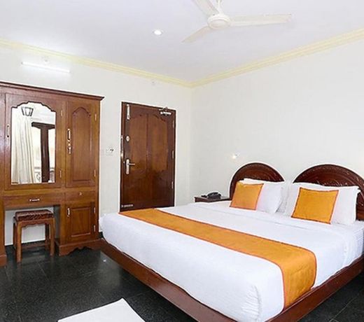 Fabhotel Wateredge Beach Resort