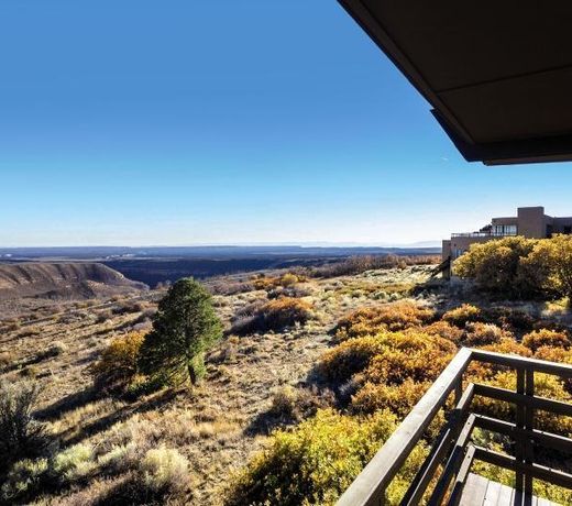 Far View Lodge