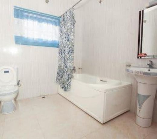 Carleton Hotel & Suites