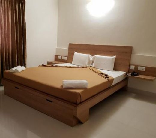 THE NEST COMPACT INN