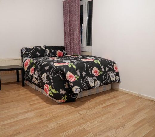 DETHICK COURT - DELUXE GUEST ROOM 4