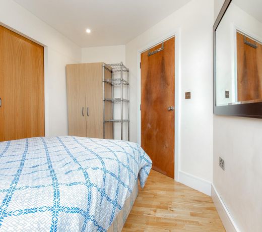 PARK VIEW APARTMENTS - DELUXE GUEST ROOM 2
