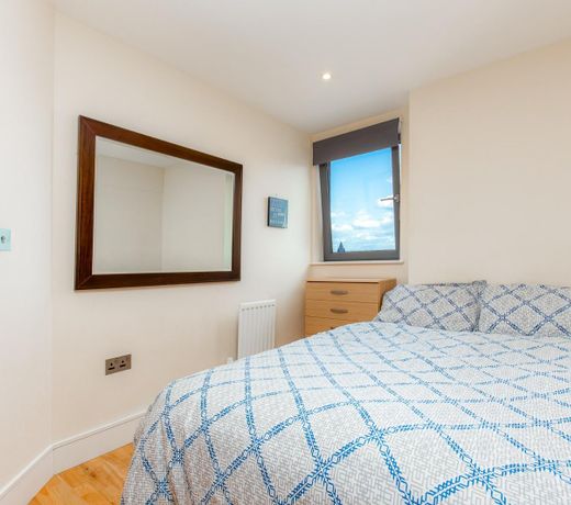 PARK VIEW APARTMENTS - DELUXE GUEST ROOM 2