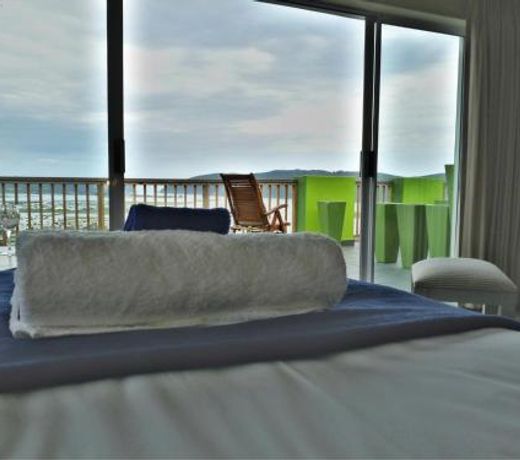 Knysnaviews Guest House