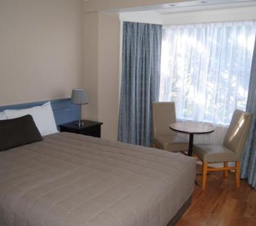 Airlie House Motor Inn