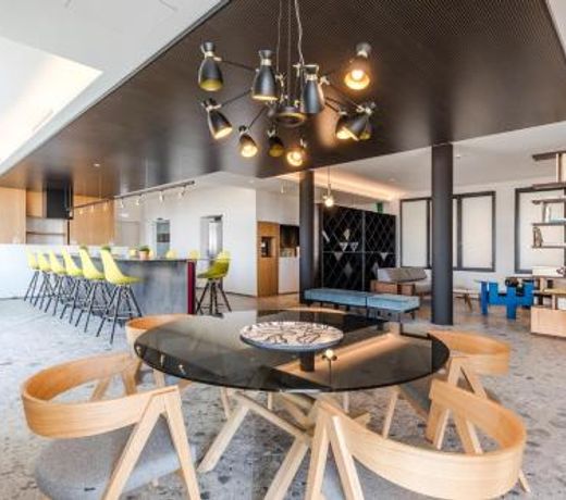 MaisonMe Boutique Hotel