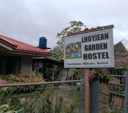 LHOYJEAN Garden Hostel