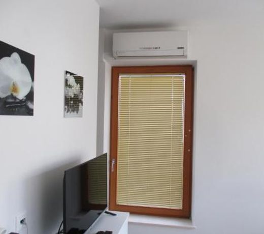 COMFY and BRIGHT Apartment
