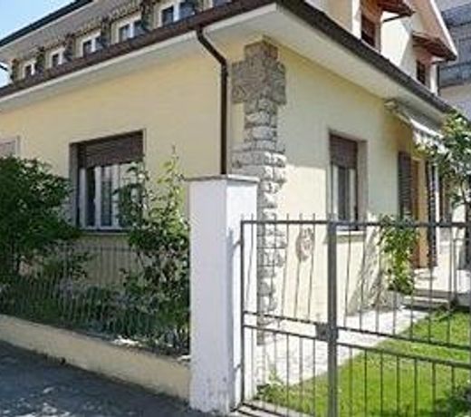Harmony House Prestige