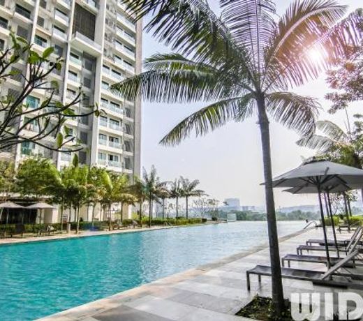 Easy Studio Cybersquare Cyberjaya FREE Parking Guests TV Channel WIFI