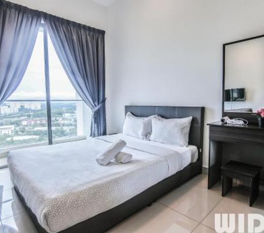 Easy Studio Cybersquare Cyberjaya FREE Parking Guests TV Channel WIFI