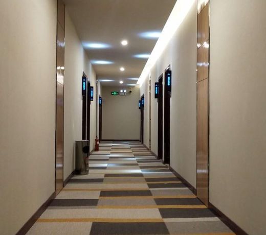Shell Xinxiang Weibin District Railway Station Department Store  Hotel
