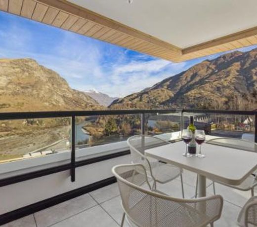 Awa Apartment @ the base of Coronet Peak