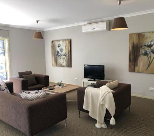 The Old Coolstore - Jonathon Apartment