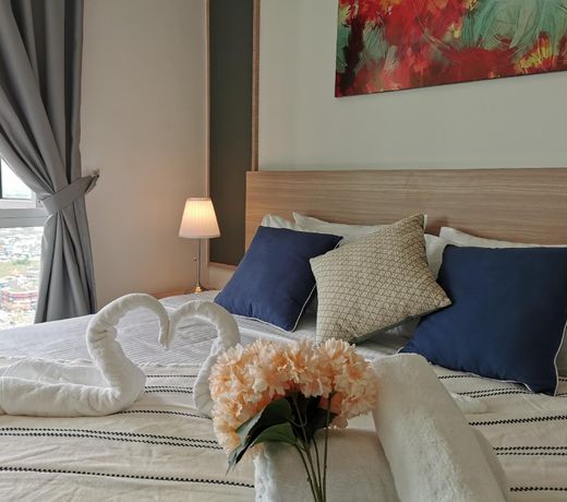 Luxury Twin Galaxy Condo 2 Room 8 Guest Town Area