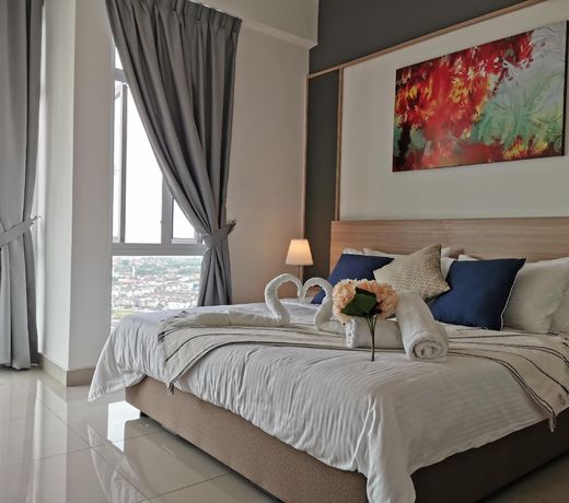 Luxury Twin Galaxy Condo 2 Room 8 Guest Town Area