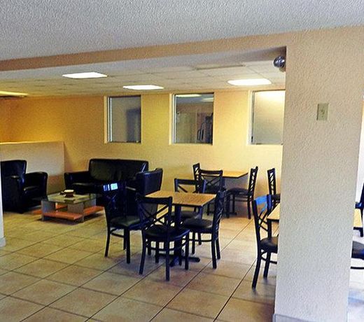 Motel 6