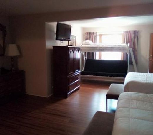 The Carriage House Inn
