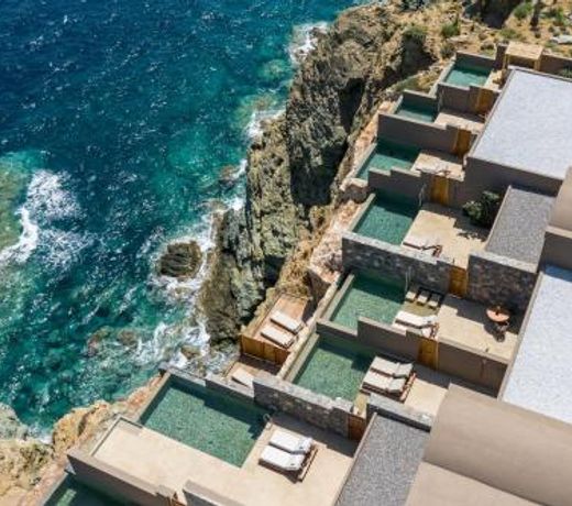 Acro Suites - A Wellbeing Resort