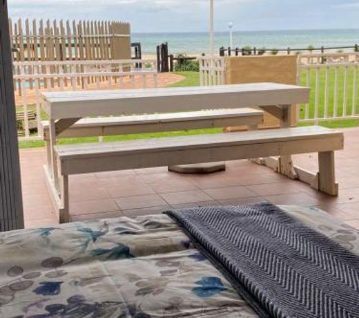 Jeffreys Bay Villas on The Beach
