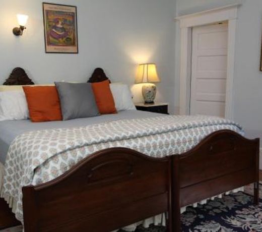 Kelley & Young Wine Garden Inn